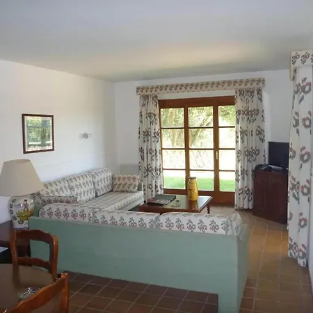 Inmas Nou With Shared Pool Appartement *
