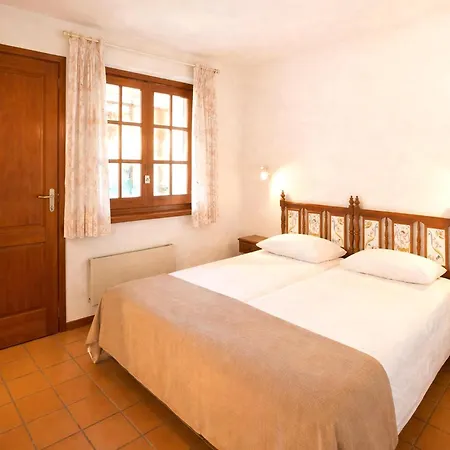 Inmas Nou With Shared Pool Appartement
